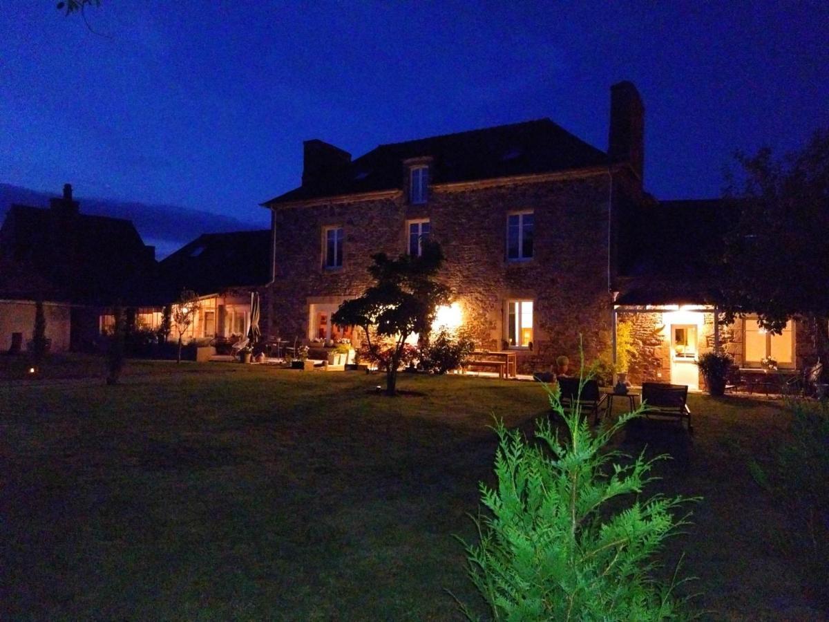 La Menardiere Serenitatis Chambre D'Hotes Petit Dejeuner Compris Corseul Exterior photo